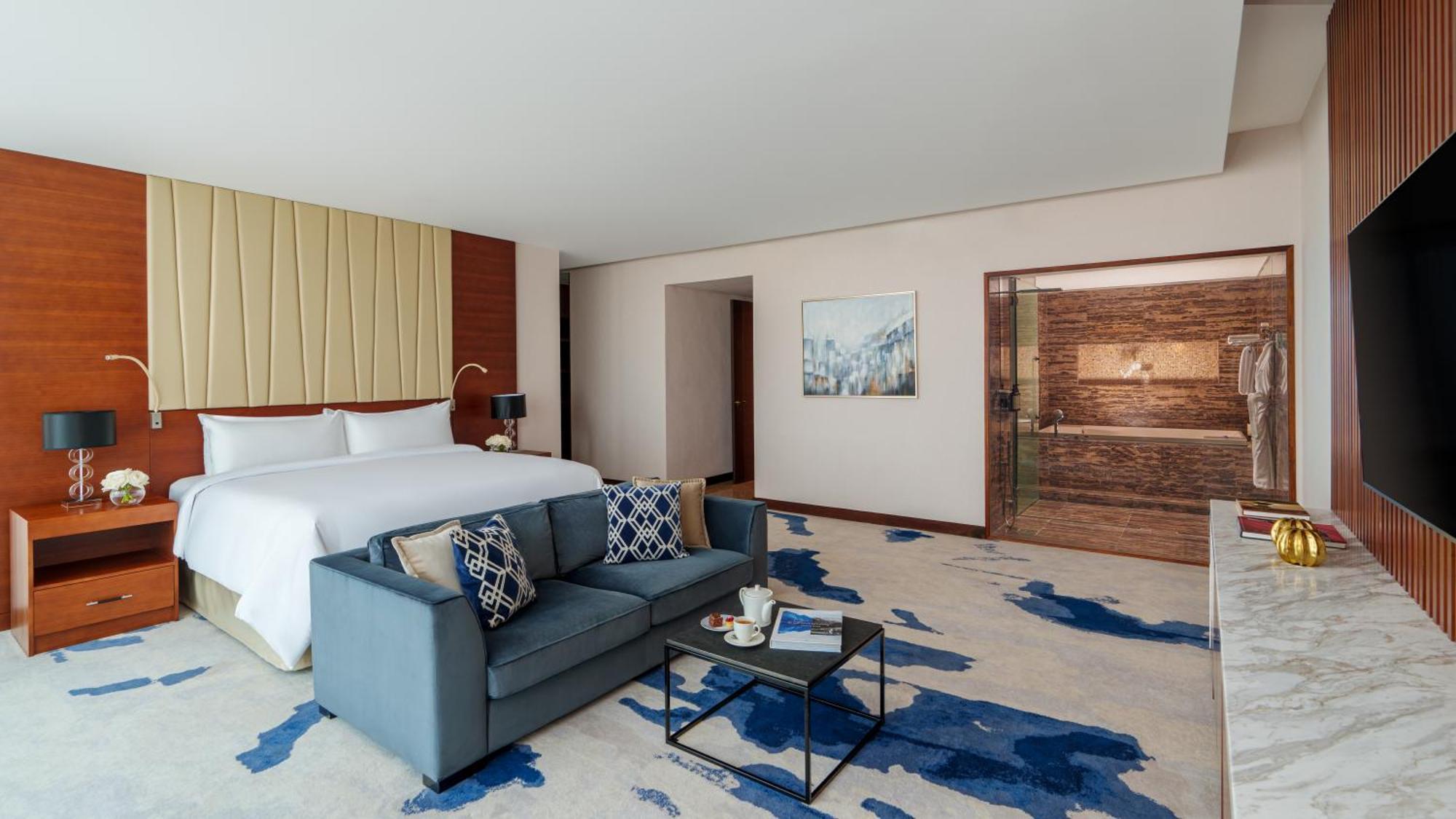 페어몬트 밥 알 바흐 호텔 아부다비 외부 사진 A guest room at the hotel