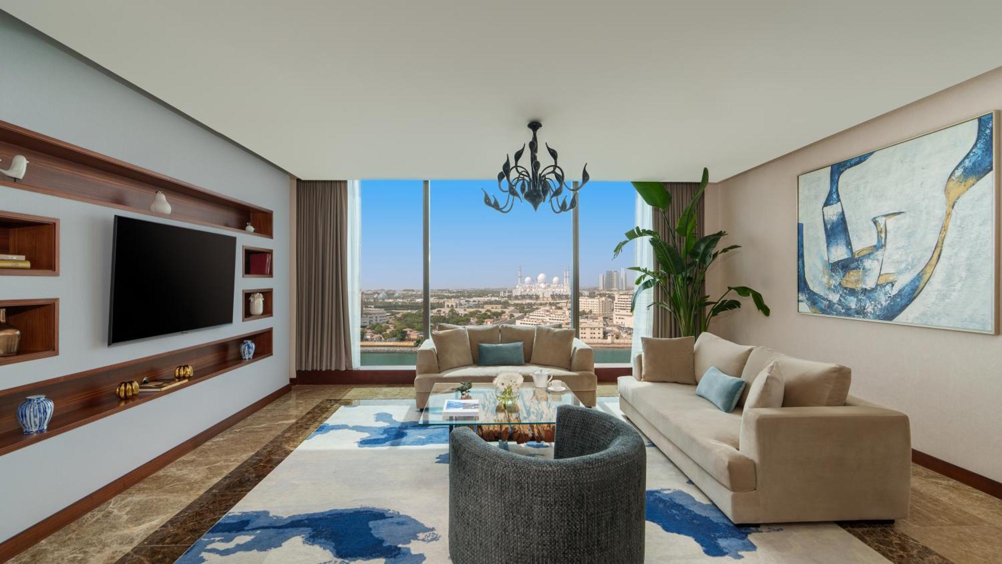 페어몬트 밥 알 바흐 호텔 아부다비 외부 사진 A living room in a typical apartment