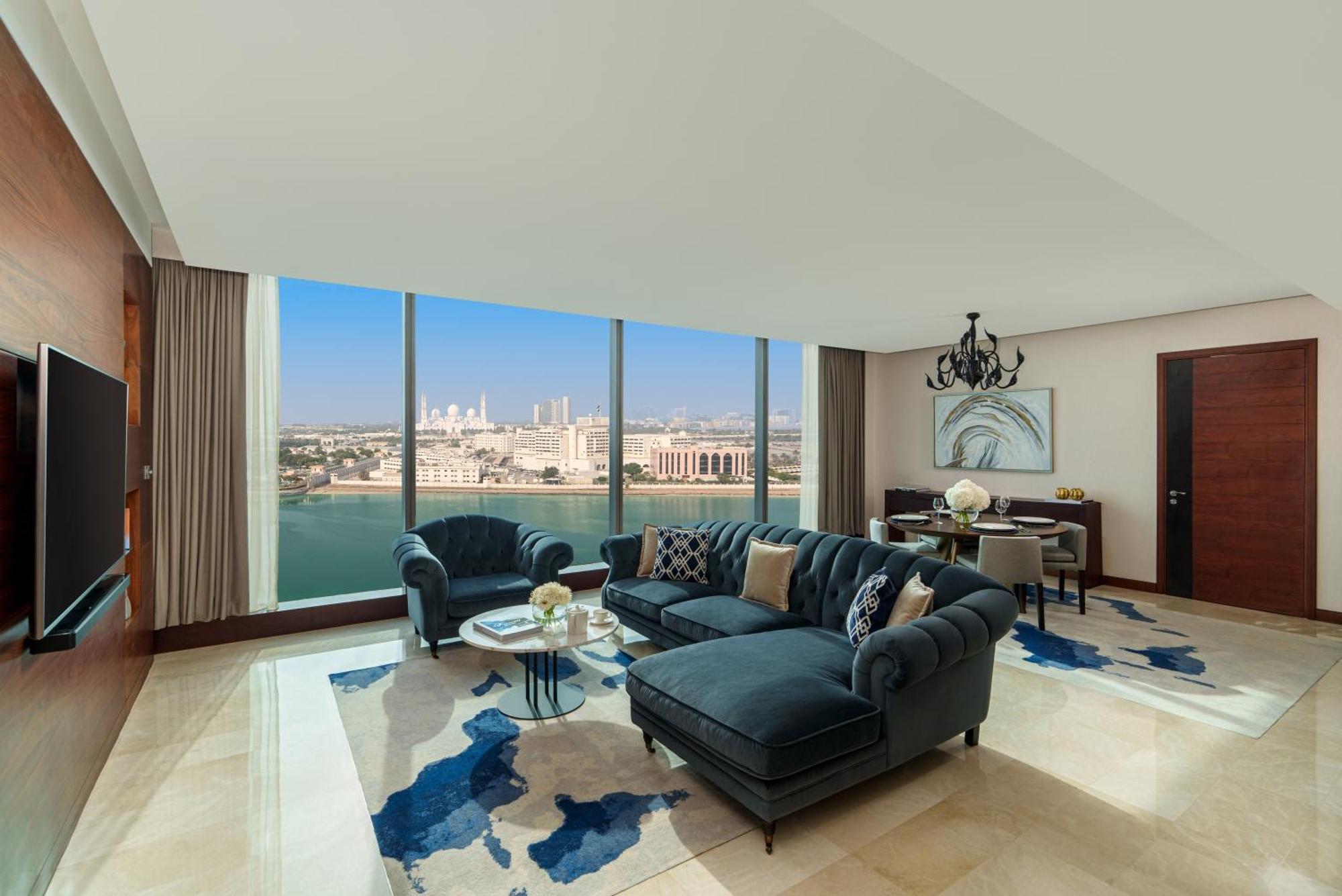 페어몬트 밥 알 바흐 호텔 아부다비 외부 사진 A suite at Jumeirah at Etihad Towers